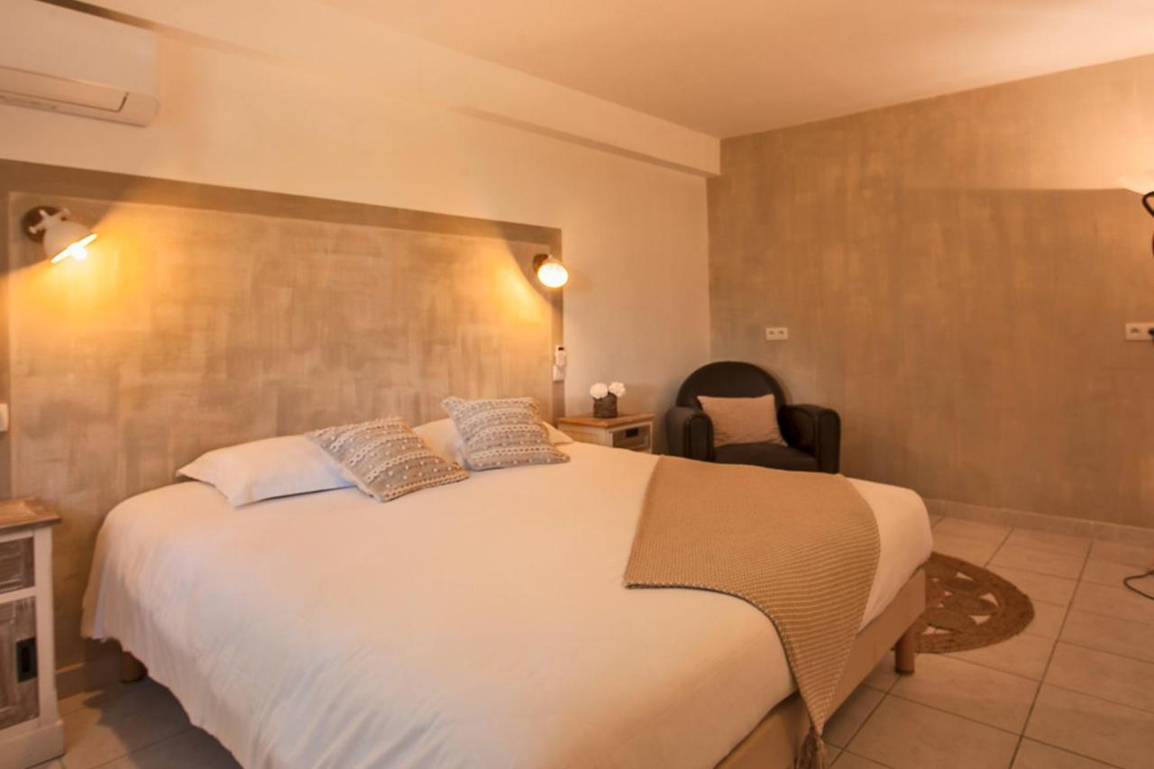Location De Vacances Olivier Jardin Privatif Et Piscine Chauffee Partagee Calvi  Exteriör bild